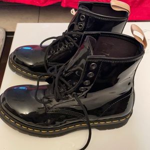 Dr. airwair martens shoes